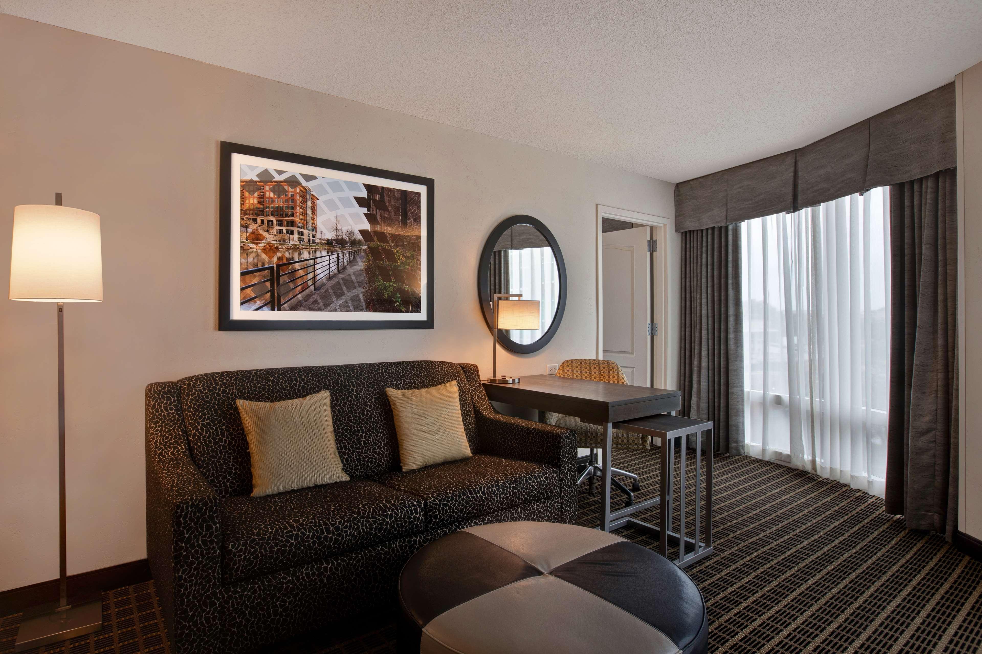 Hampton Inn&Suites Greenville-Downtown-Riverplace Buitenkant foto