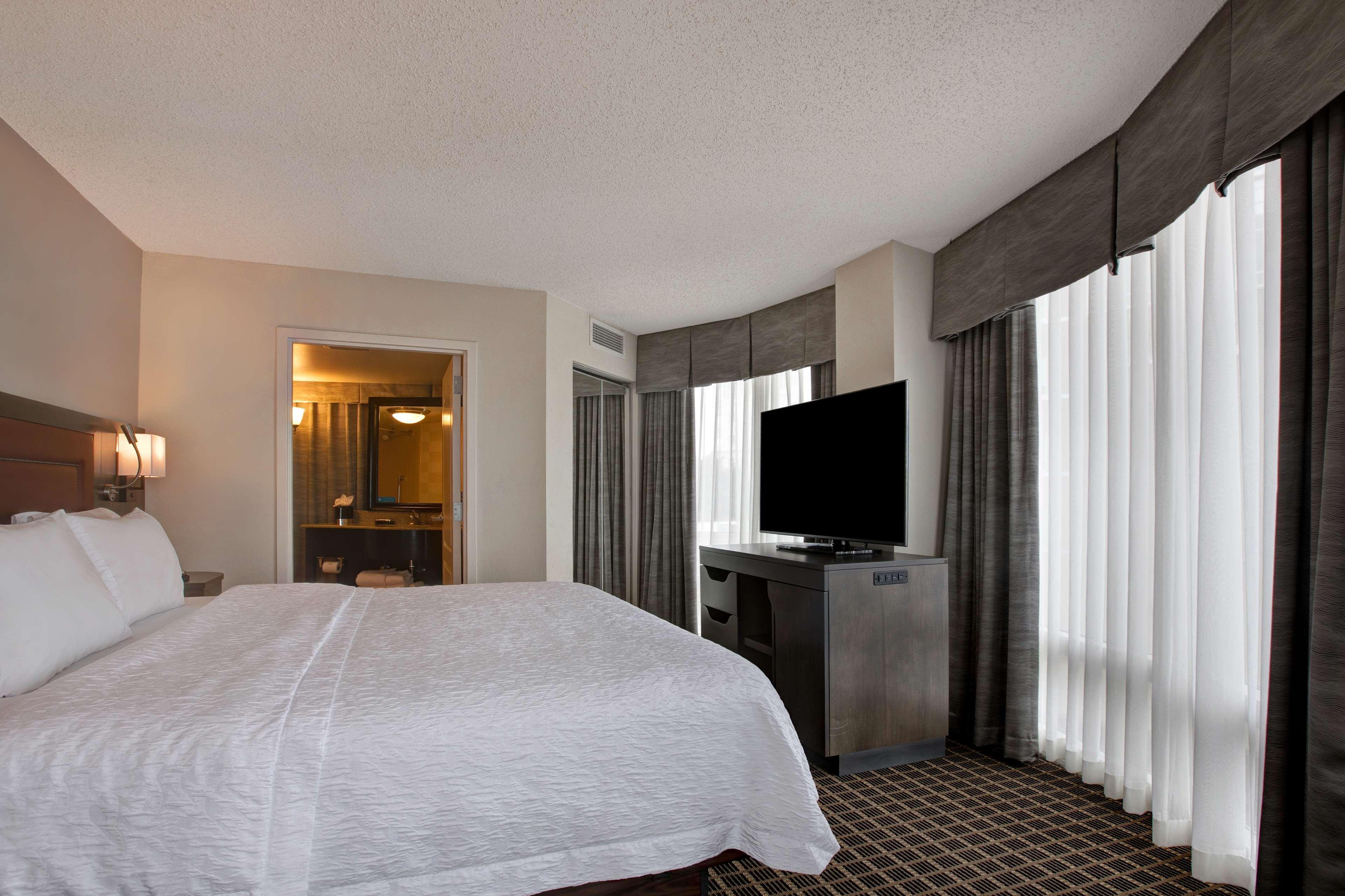 Hampton Inn&Suites Greenville-Downtown-Riverplace Buitenkant foto