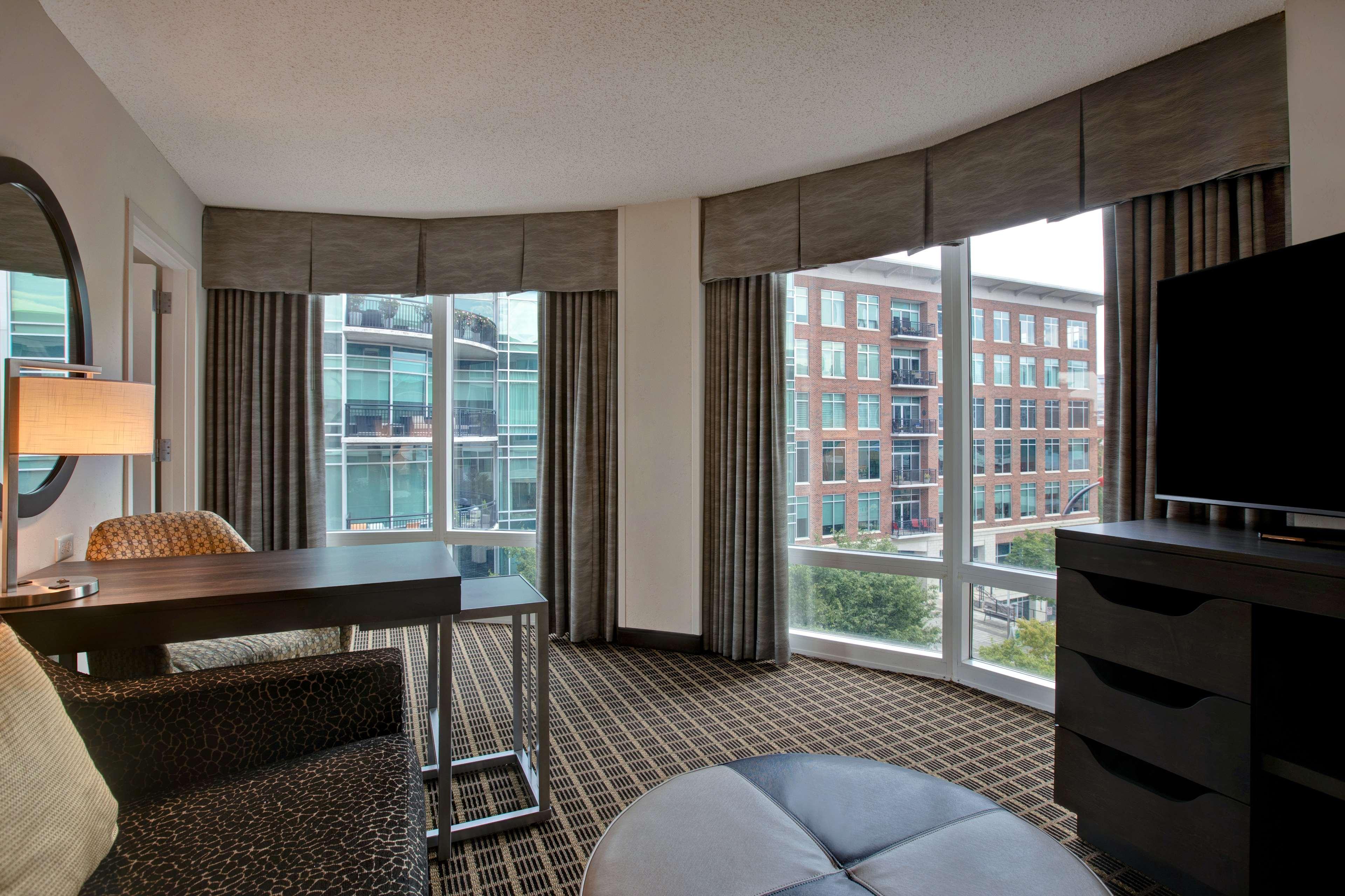 Hampton Inn&Suites Greenville-Downtown-Riverplace Buitenkant foto