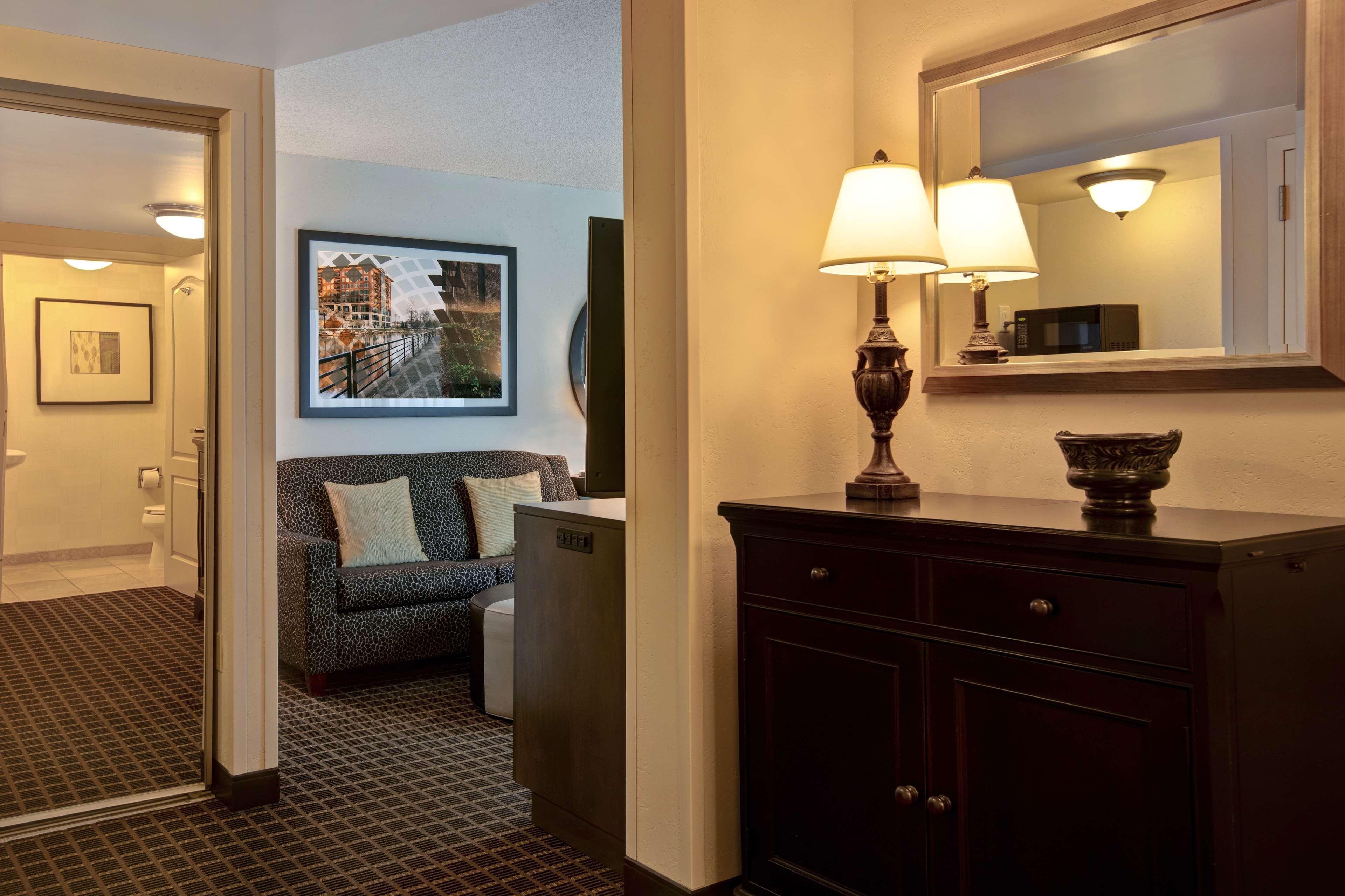 Hampton Inn&Suites Greenville-Downtown-Riverplace Buitenkant foto