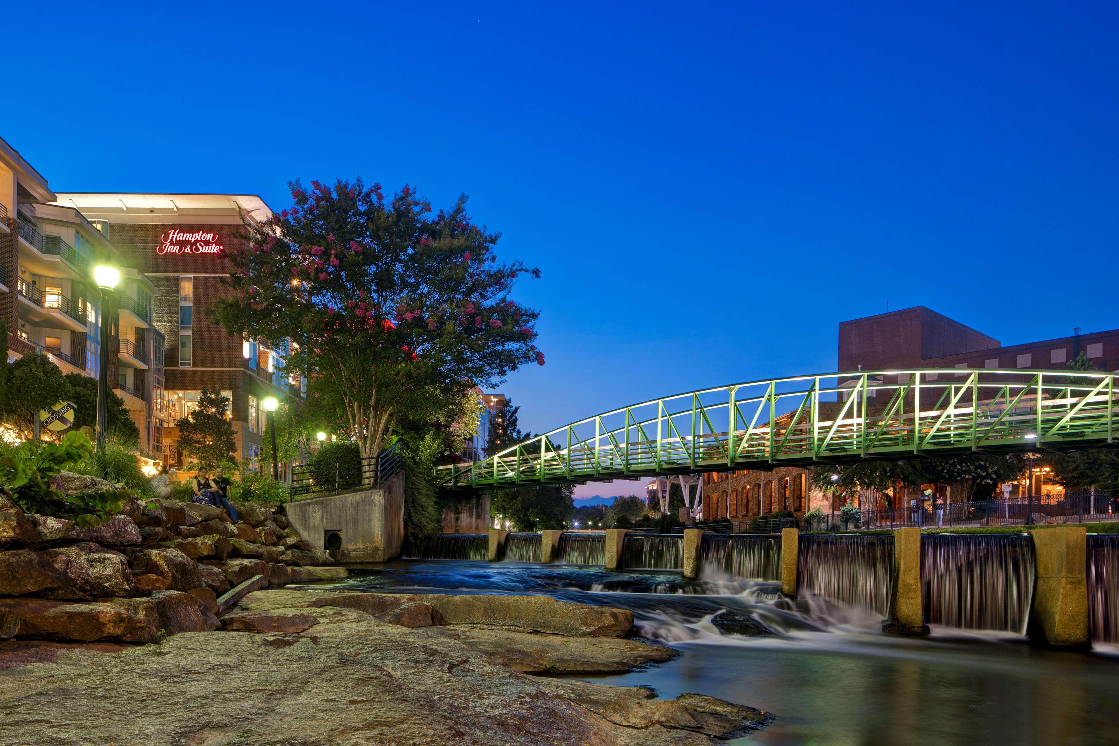 Hampton Inn&Suites Greenville-Downtown-Riverplace Buitenkant foto