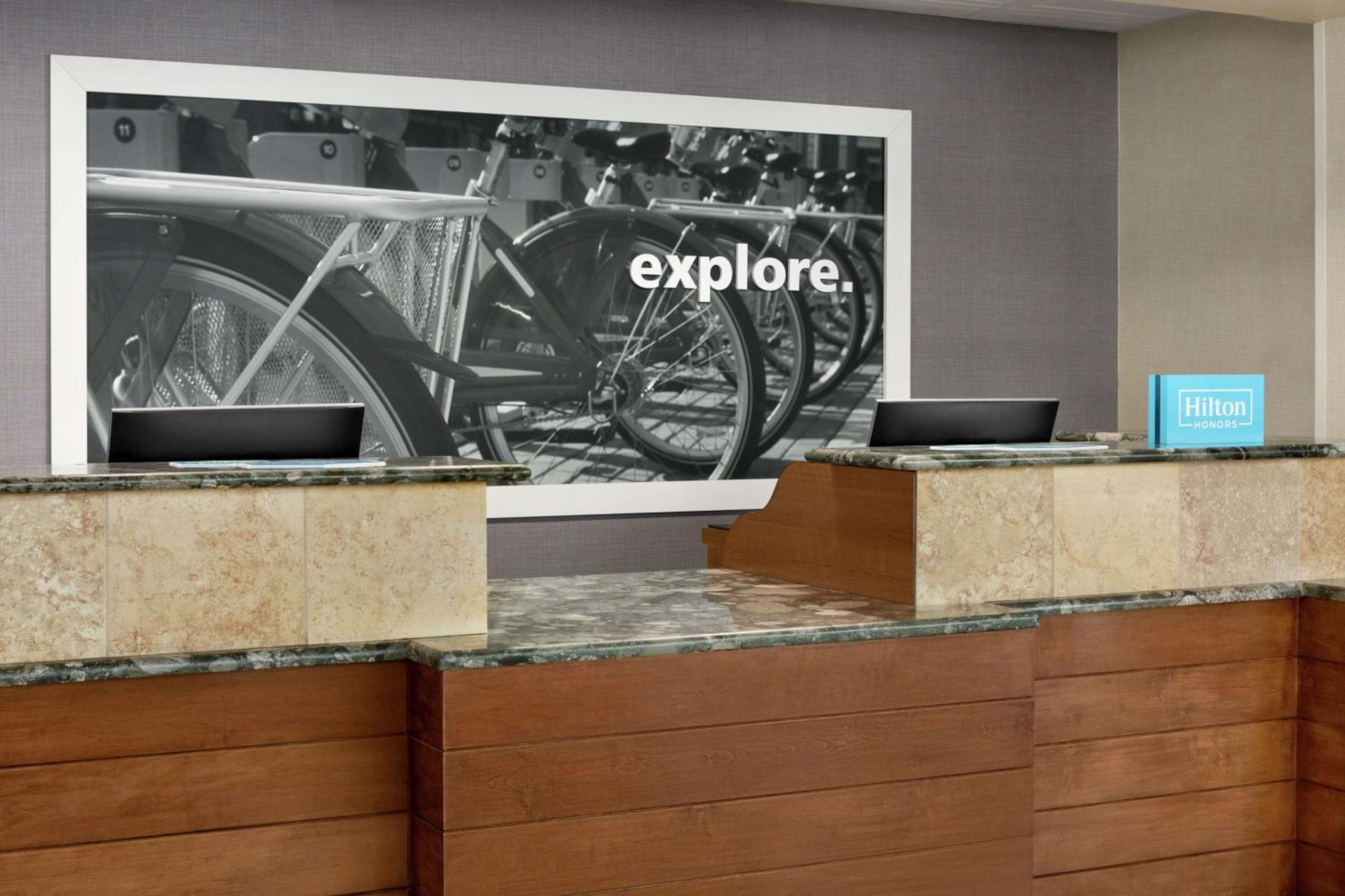 Hampton Inn&Suites Greenville-Downtown-Riverplace Buitenkant foto