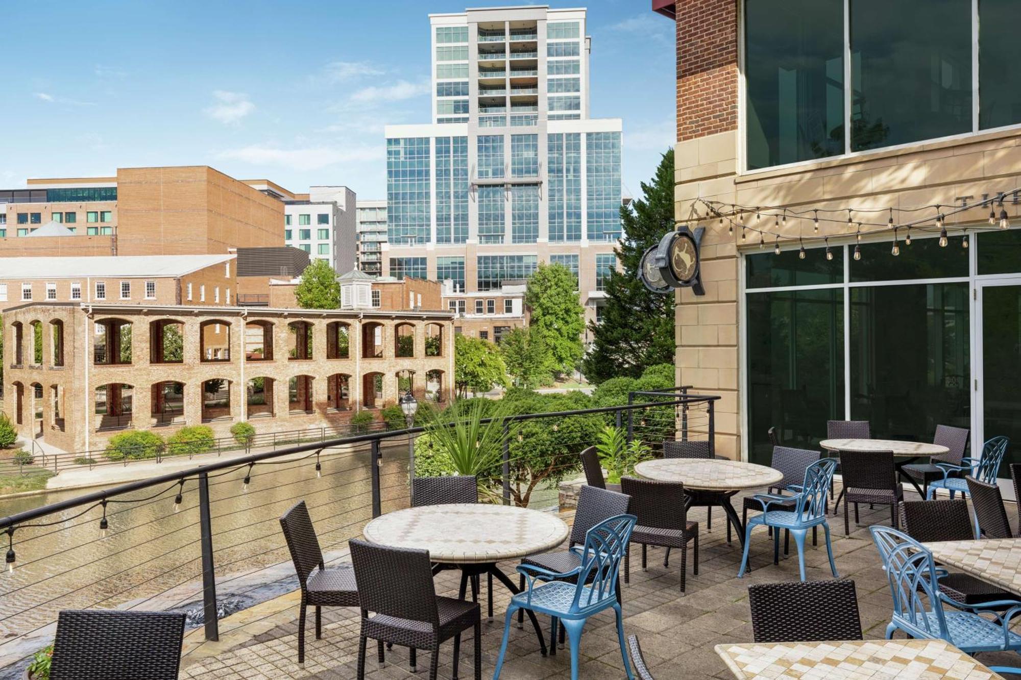 Hampton Inn&Suites Greenville-Downtown-Riverplace Buitenkant foto